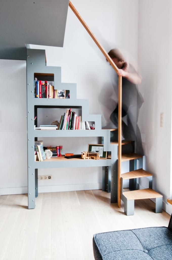 Escalier autoportant Libro avec bibliothèque intégrée