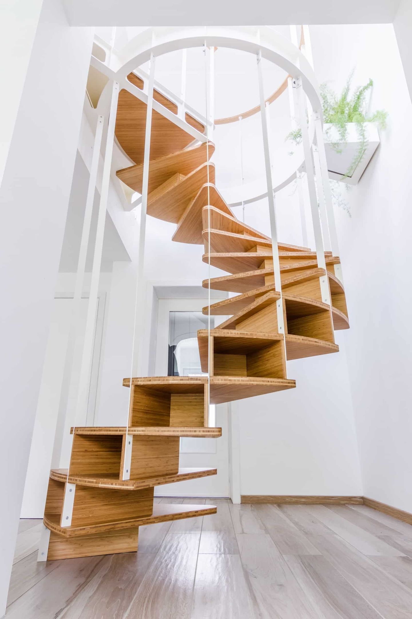 Escalier en colimaçon sur-mesure, modèle Olmo