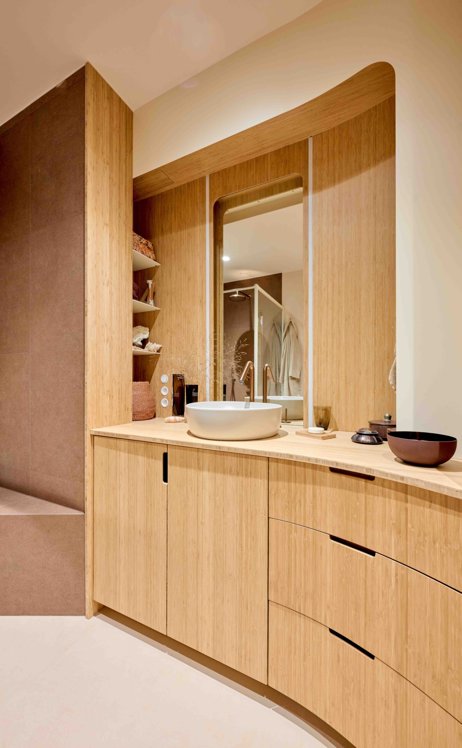 Made-to-measure bathroom