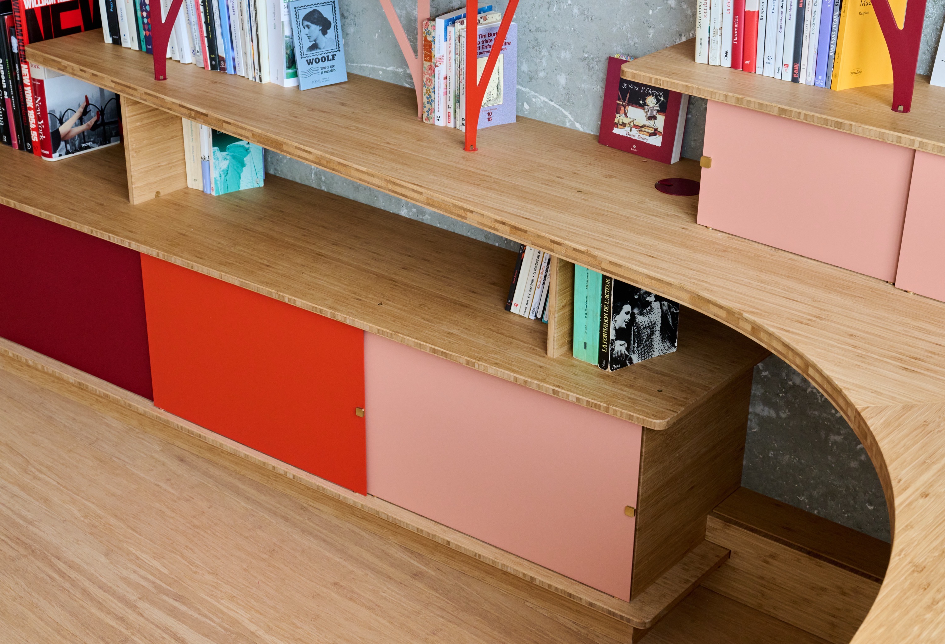 Une bibliothèque-bureau sur-mesure